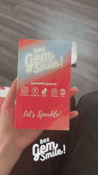 Résultat strass dentaire posé avec le kit GemSmile — vidéo 3